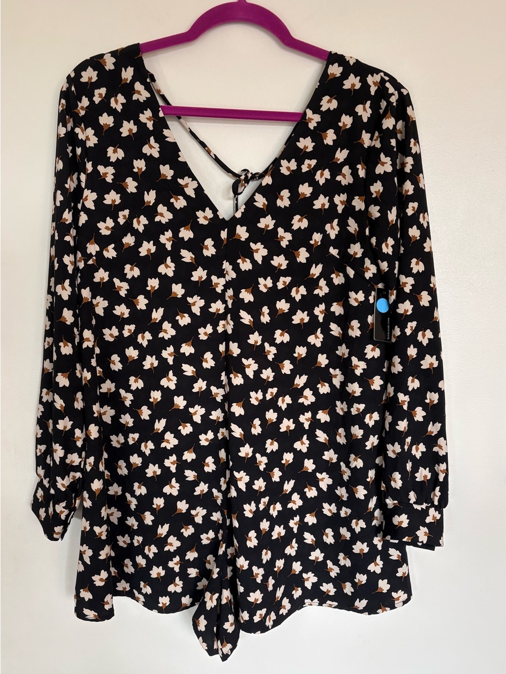 NWT Lush Floral Romper Small